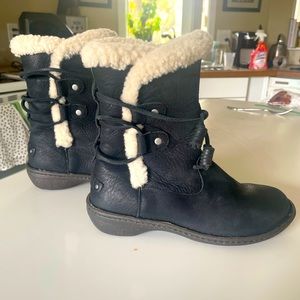 UGGs short leather boot.